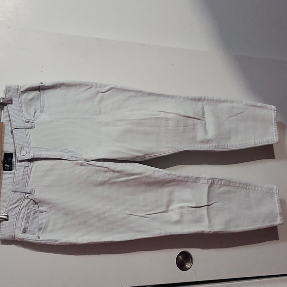 Gap Denim - Picture 1 of 5